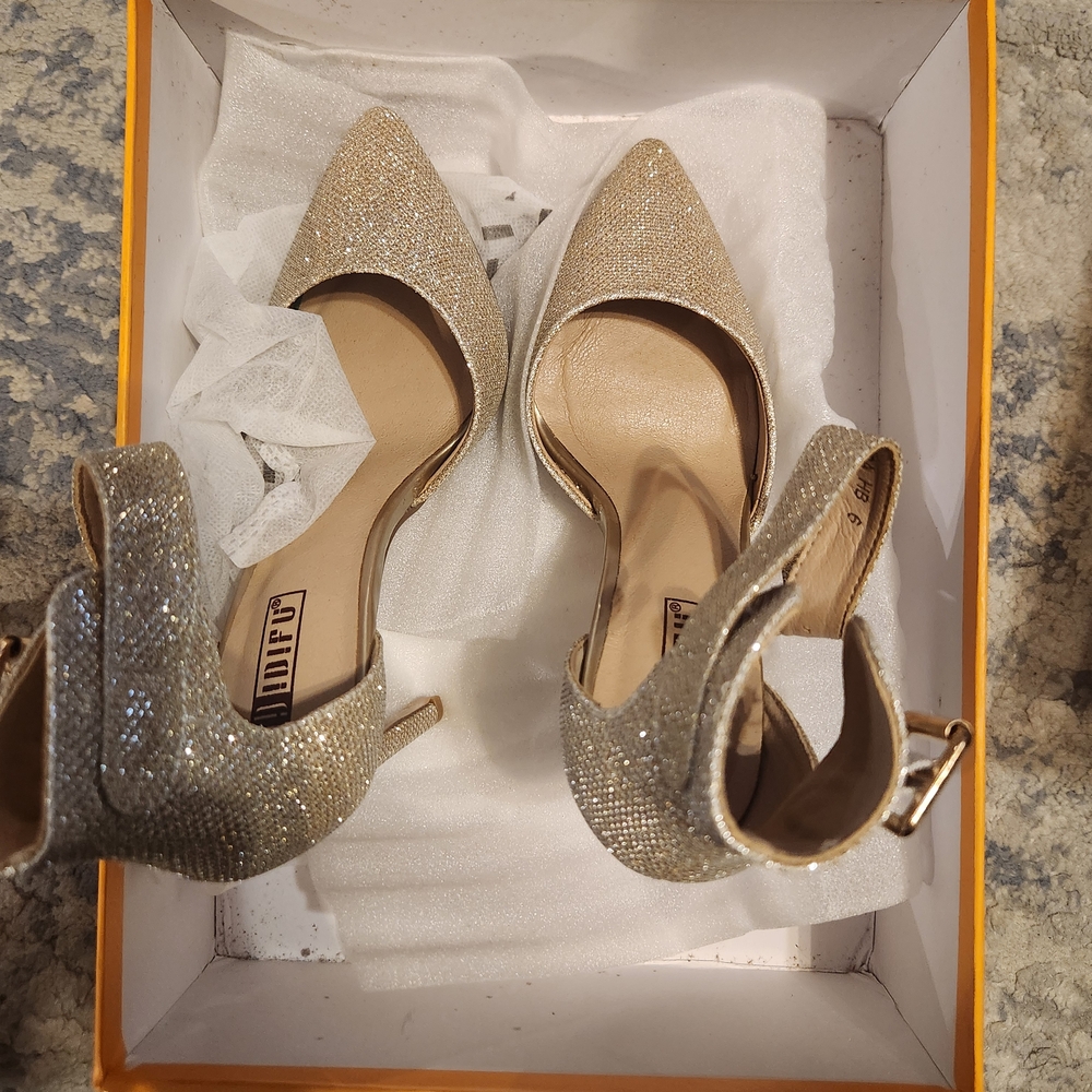 Sparkling Gold Pointed-Toe Ankle Strap Heels